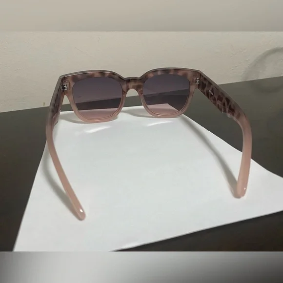 Brown/purple animal print sunglasses - Picture 3 of 3